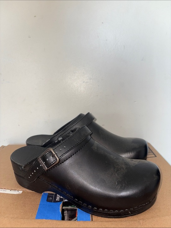 Dansko Shoes - Women’s Dansko Black Leather Slip-On Clogs with Adjustable Strap size 42